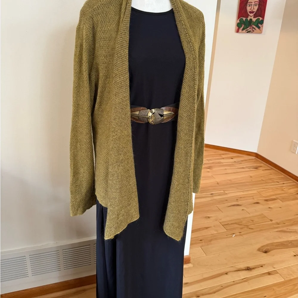 Minimalist long sleeve, pockets dress- black - Picture 2 of 12